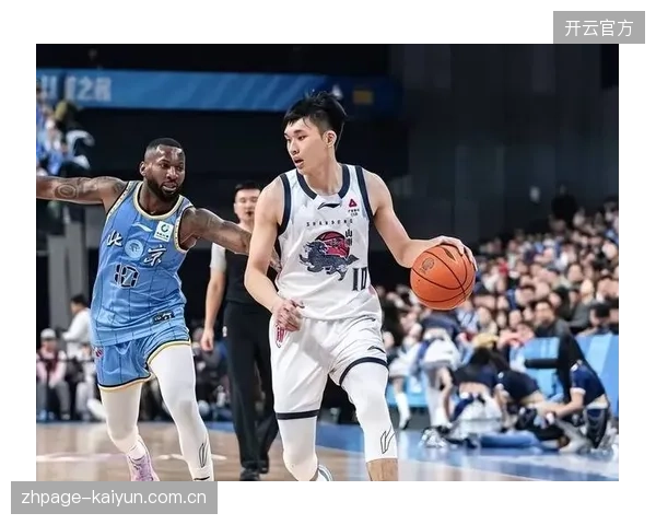 CBA球队建队思路分化,中游球队着眼未来积极培养年轻球员。 CBA球队建队思路分化,中游球队着眼未来积极培养年轻球员。